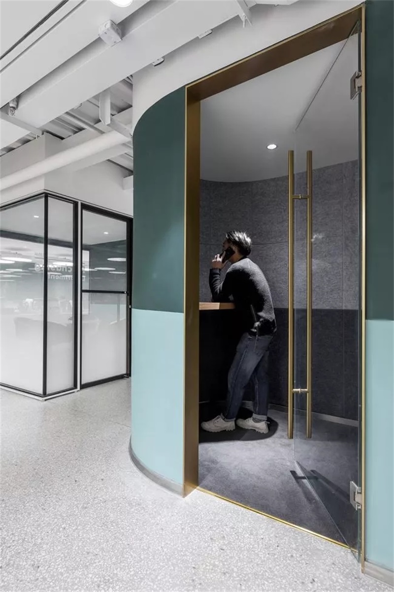 辦公室裝修設(shè)計效果圖