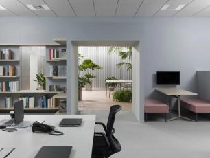 不銹鋼波紋板裝飾辦公室簡直絕了！