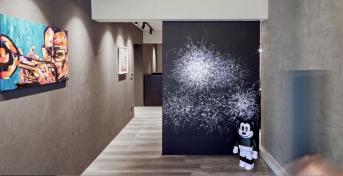 辦公室裝修設(shè)計(jì)，老屋改造藝術(shù)辦公室，混搭工業(yè)風(fēng)個(gè)性與畫作的熱情