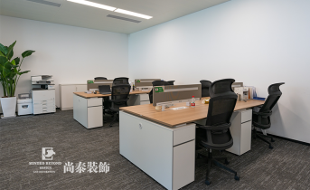 小面積辦公室裝修，如何顯得寬敞